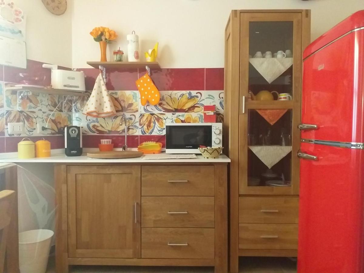 Holiday Room Sa Tebia Oristano Buitenkant foto